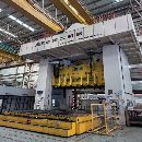 ���϶���2000���ĵ������ѹ������̨��2.5��/5�ף�ǰ.